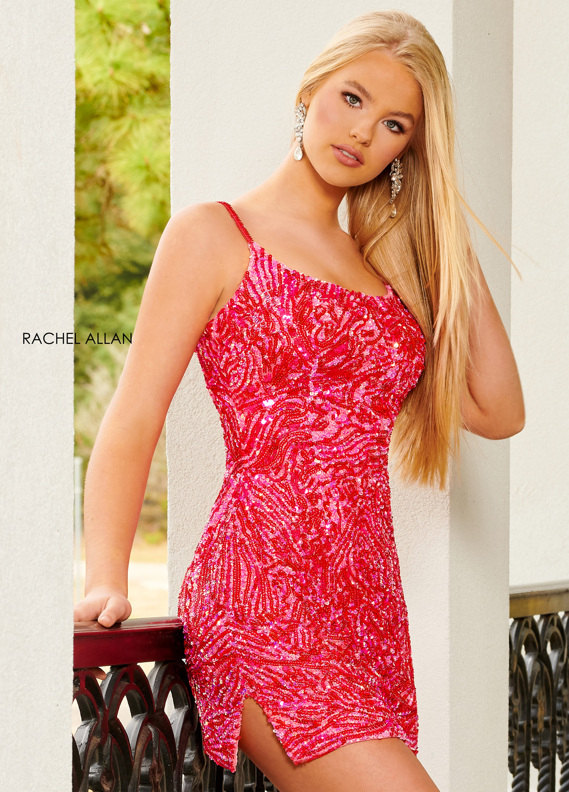 Scoop Neck Fitted Mini Homecoming Dresses in Pink Color